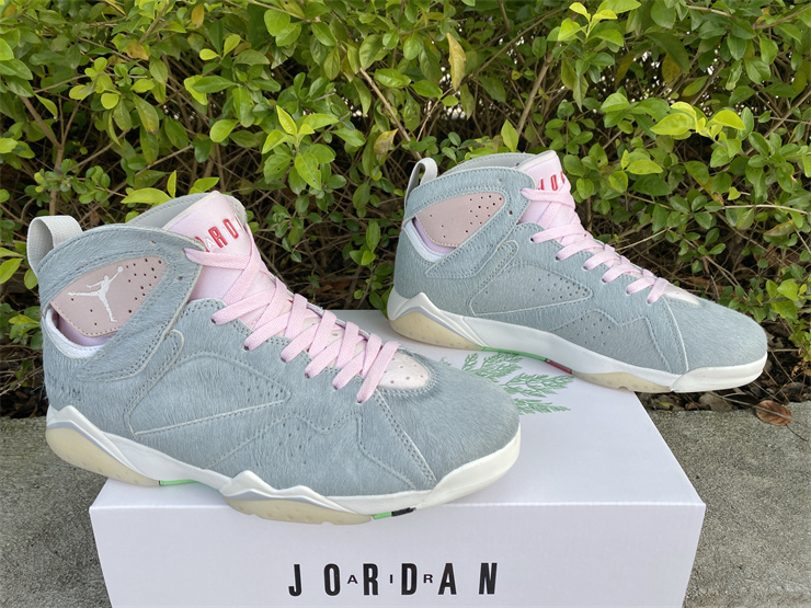 Air Jordan 7 ''Hare 2.0'' Bugs Bunny