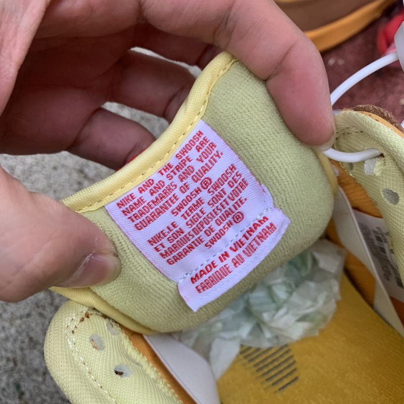 Nike SB Dunk Low Newcastle Brown Ale