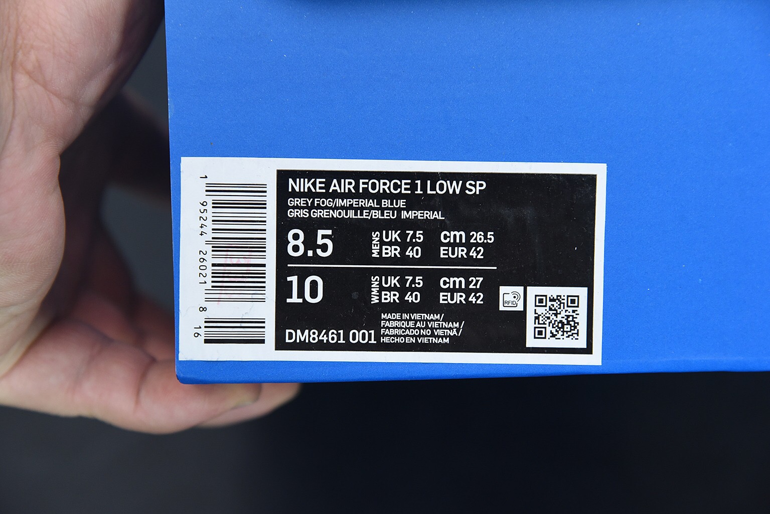 Nike Air Force 1 Low SP Undefeated 5 On It Dunk vs. AF1