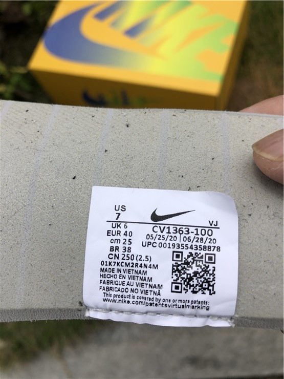 Sacai x Nike VaporWaffle ''Black White''