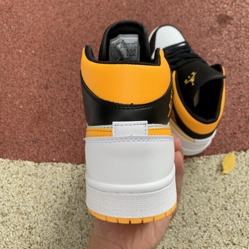 Jordan 1 Mid Shoes043