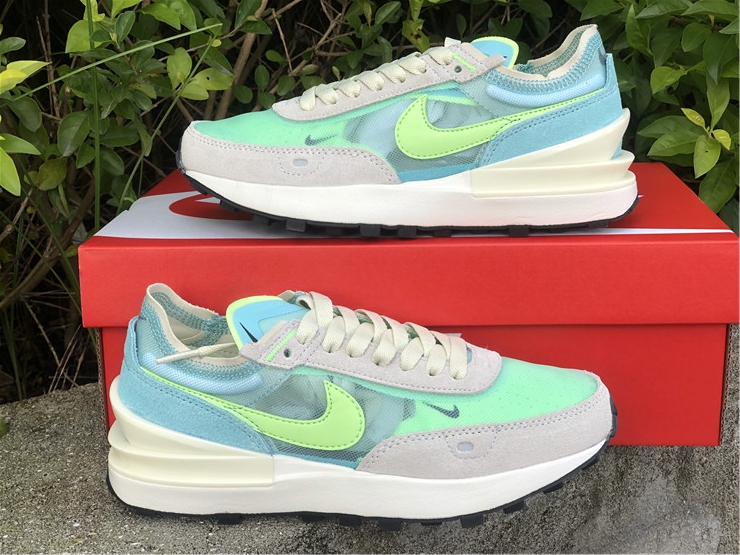 Nike Waffle One “Scream Green”