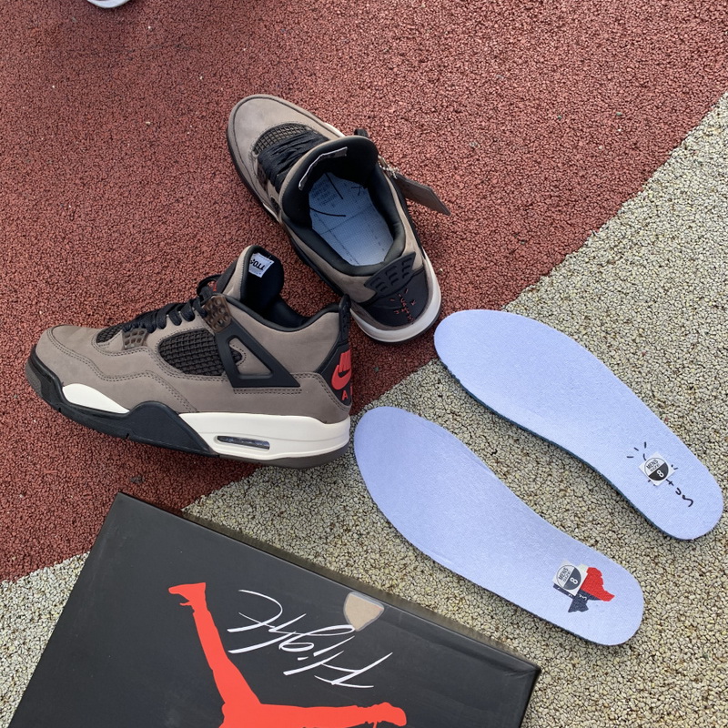 Travis Scott x Air Jordan 4 Grey