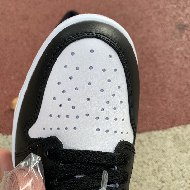 Air Jordan 1 Retro High OG Rust Pink