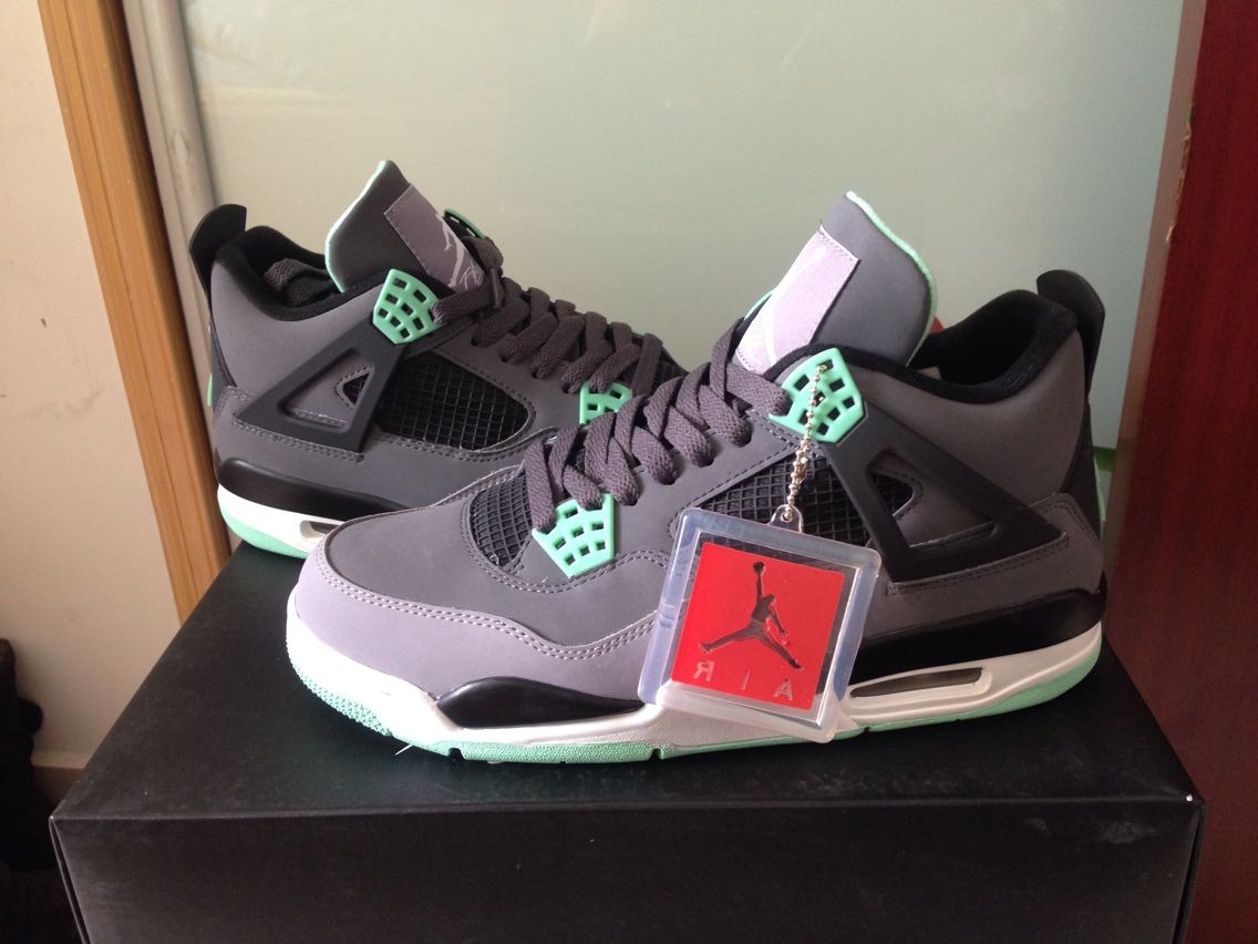 Air Jordan 4 Retro Green Glow