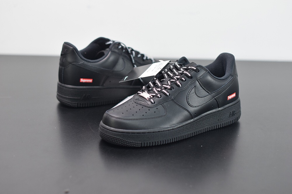 Nike Air Force 1 Low Supreme Black