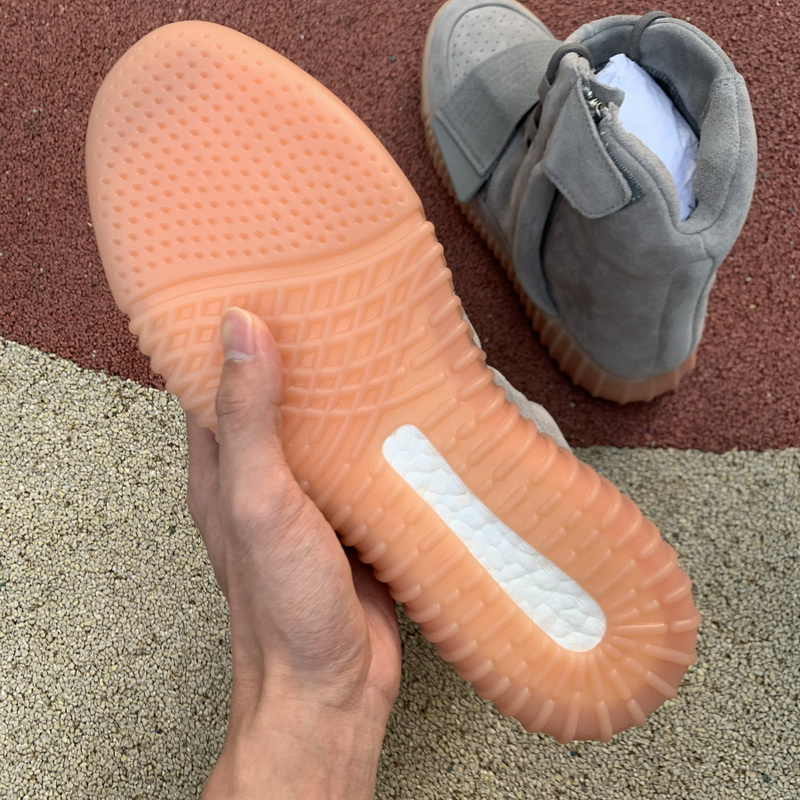 AD Yeezy 750 Boost Light Grey