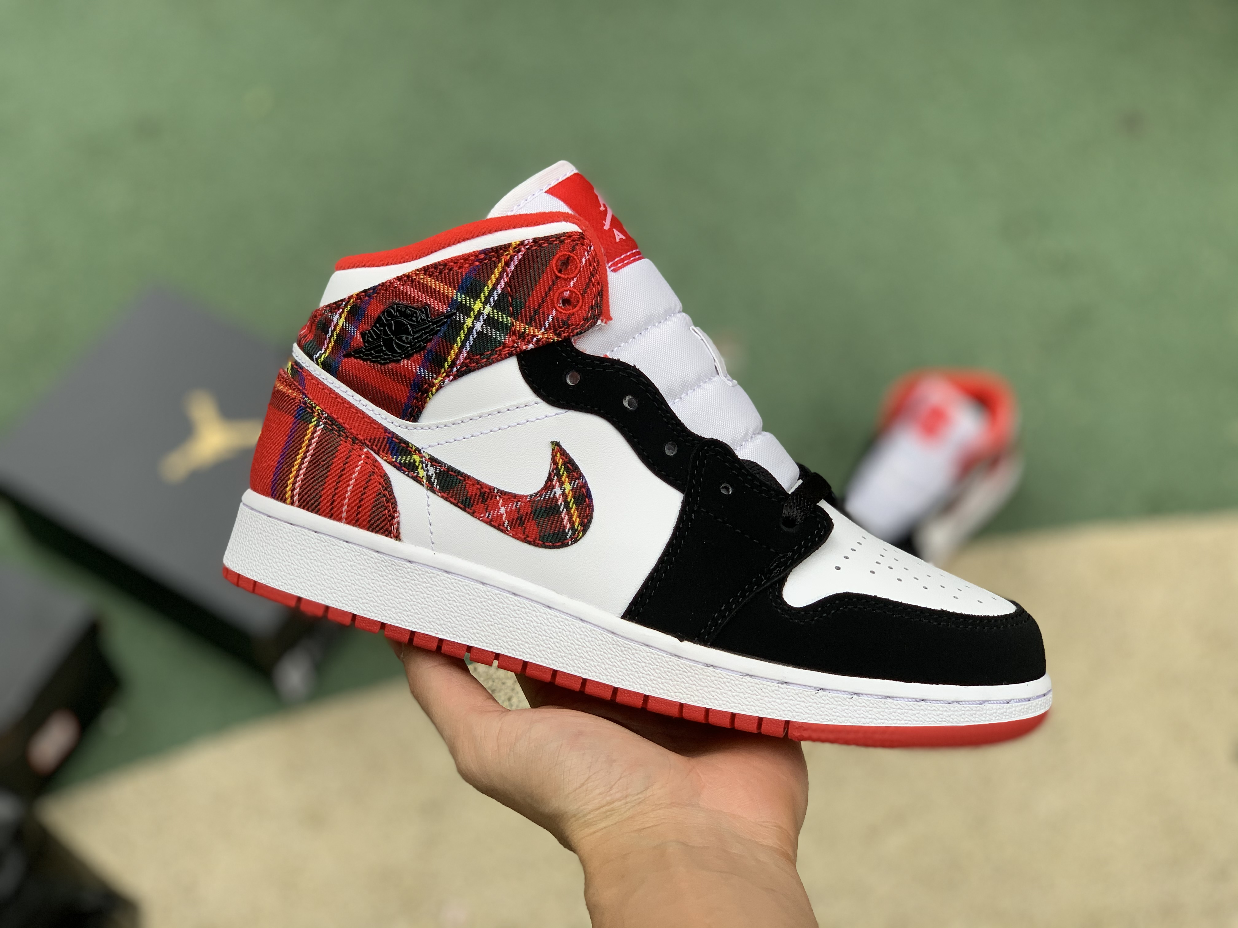 Jordan 1 Mid White Plaid