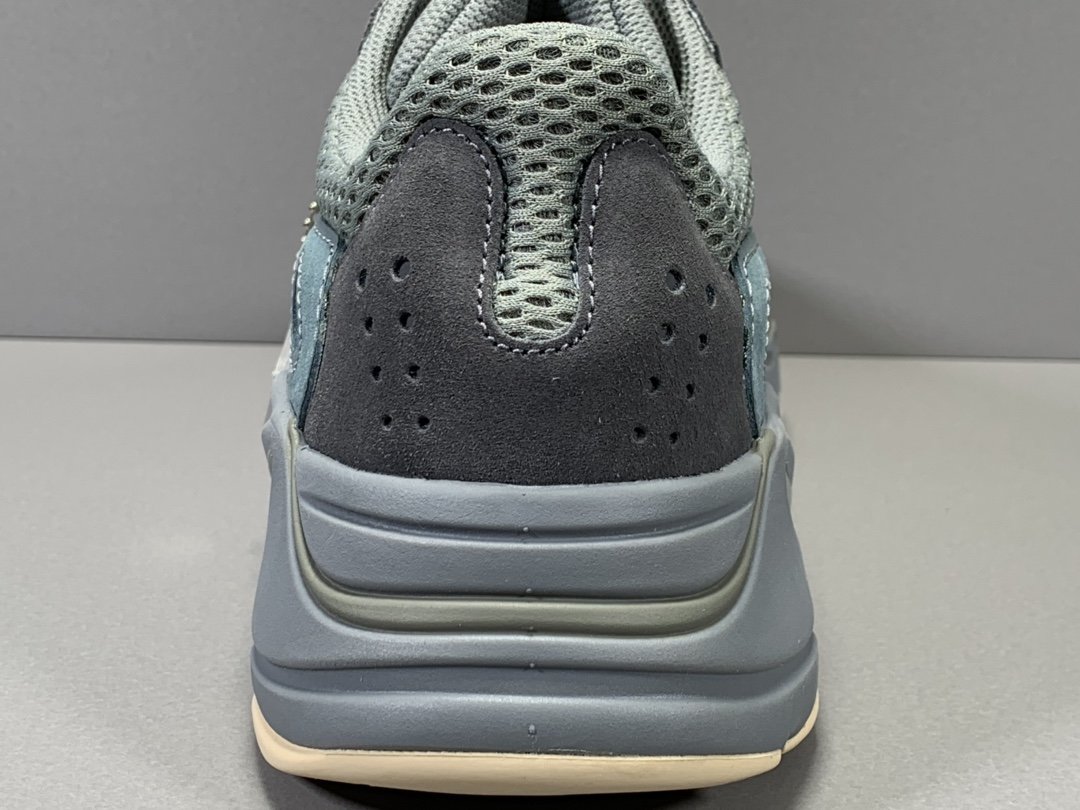 Yeezy Boost 700 “Teal Blue”