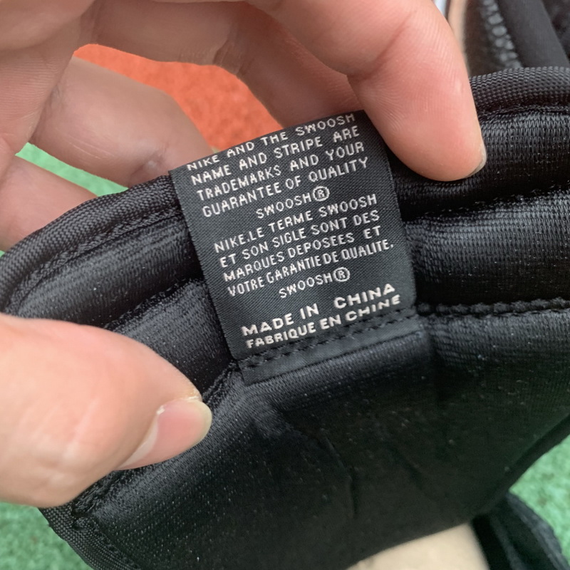 Air Jordan 1 “Crimson Tint”