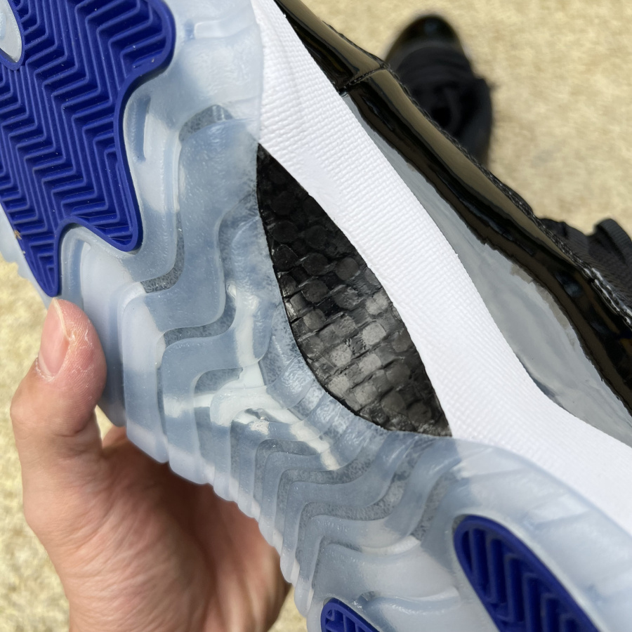 Air Jordan 11 “Space Jam”