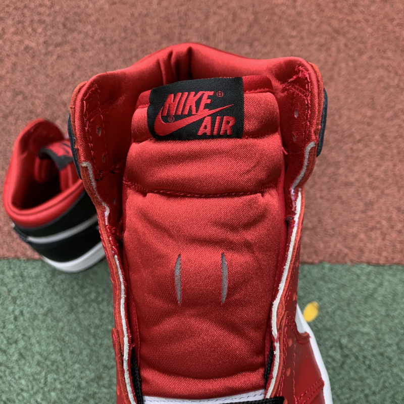 Air Jordan 1 High OG WMNS “Satin Snake” GS