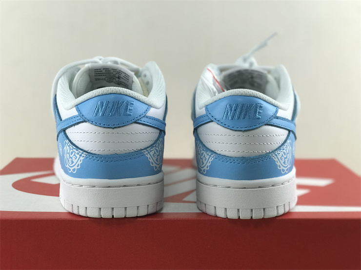 Nike Dunk Low, Low side cashew flower tripartite alliance, white and blue