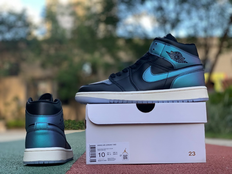 Jordan 1 Mid Shoes037