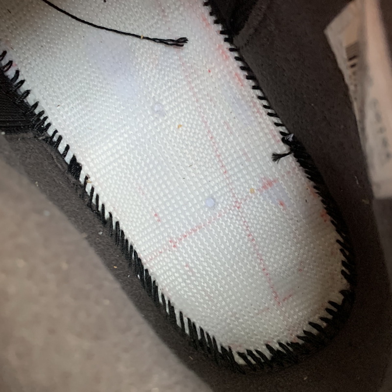 Air Jordan 4 Undefeated