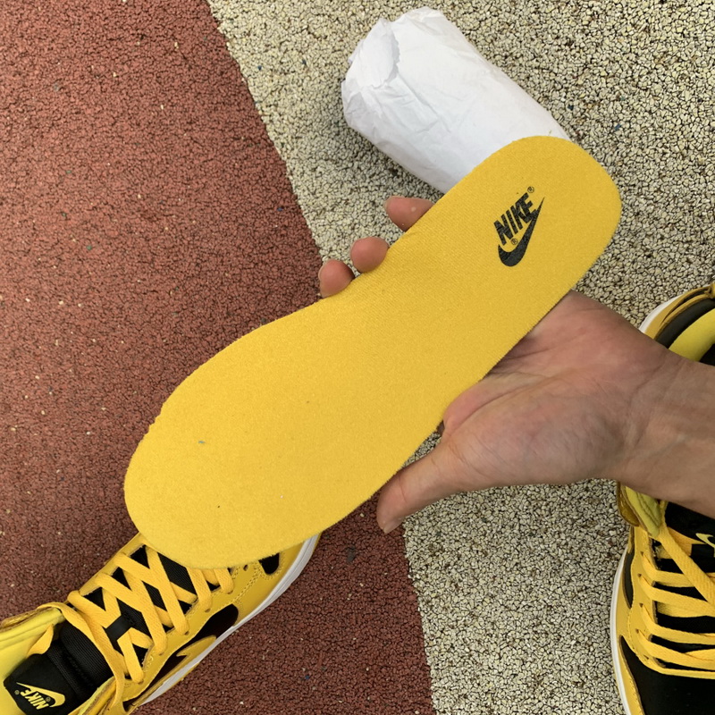 Nike Dunk High SP “Varsity Maize”