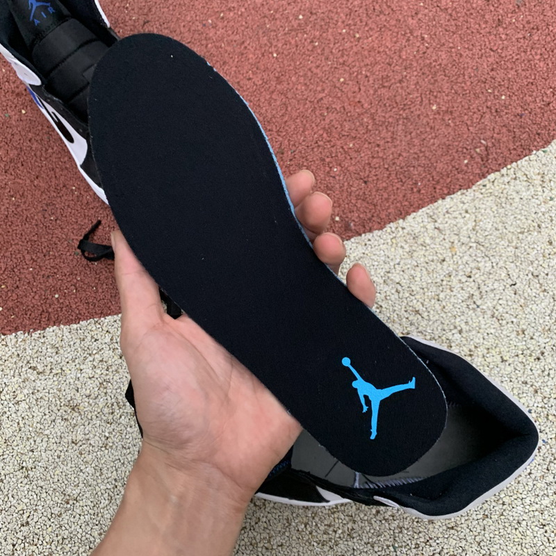 Jordan 1 Mid Shoes069