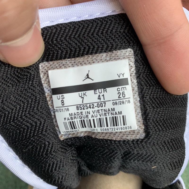 Jordan 1 Mid Patent Black White Gold