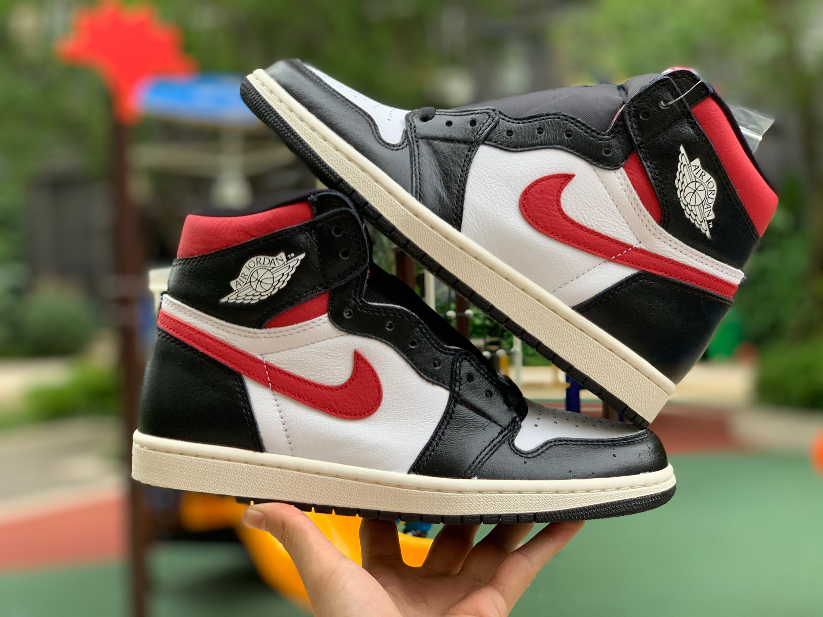 Air Jordan 1 Retro High OG “Gym Red”