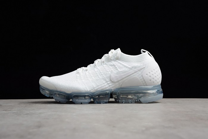 Nike Mens Air VaporMax Flyknit2.0 Triple White