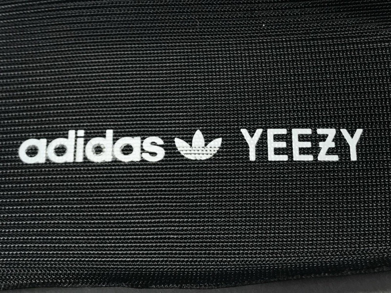 Yeezy Boost 350 V2 Static Black full-reflective