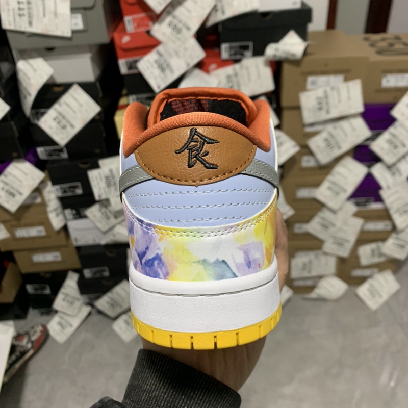 Nike SB Dunk Low Street Hawker (2021)