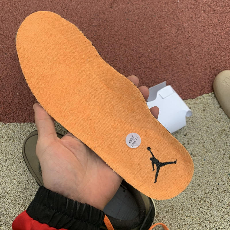 Air Jordan 4 Undefeated