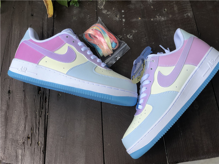 NIKE Air Force 1'07 LX UV