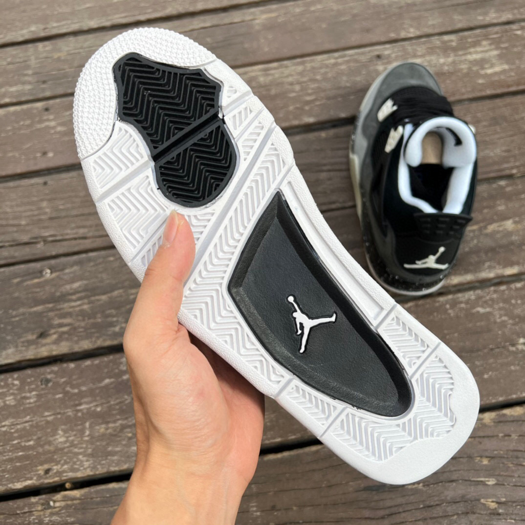 Air Jordan 4 Fear Pack