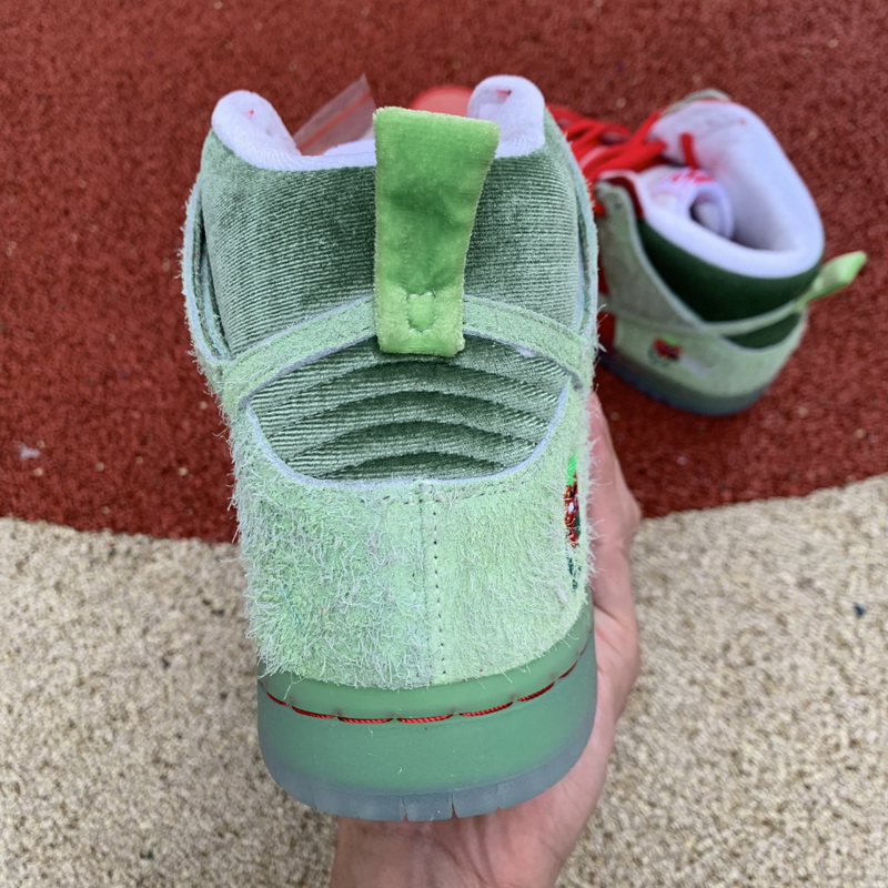 Nike SB Dunk High Strawberry Cough