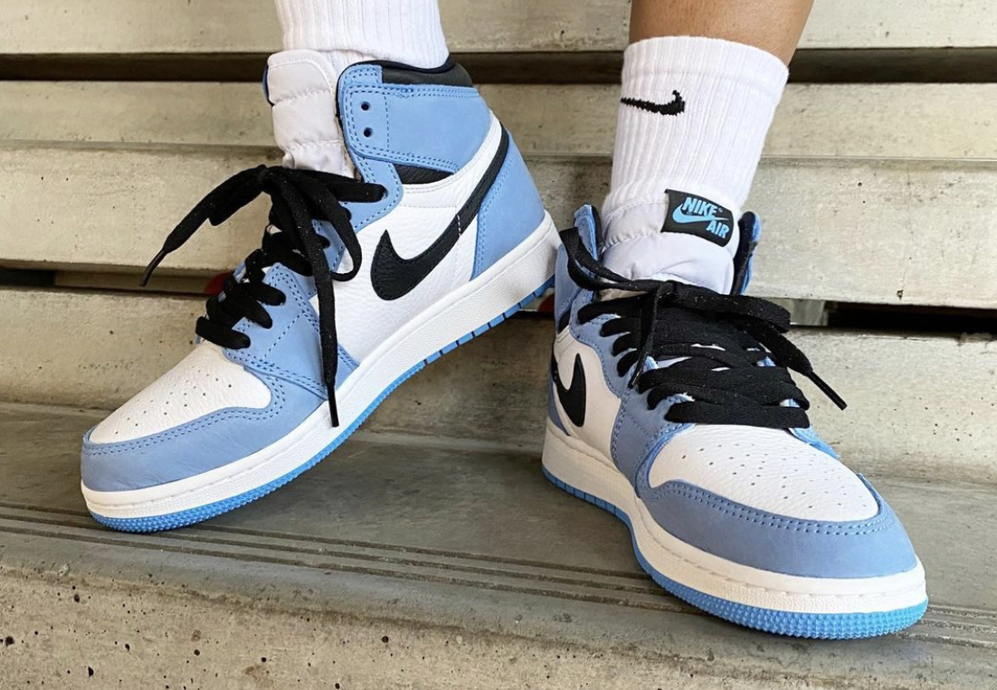 Air Jordan 1 High OG “University Blue”