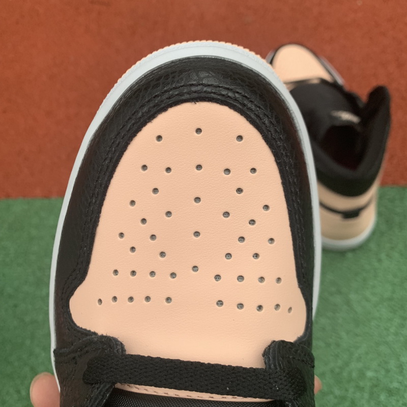 Air Jordan 1 “Crimson Tint”