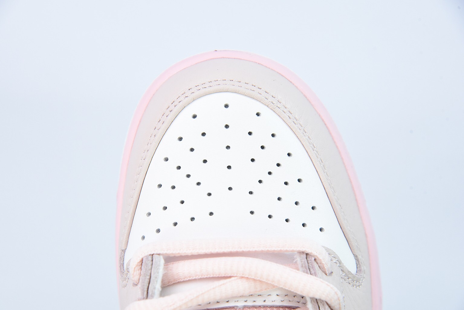 Staple x Nike SB Dunk Low Pigeon