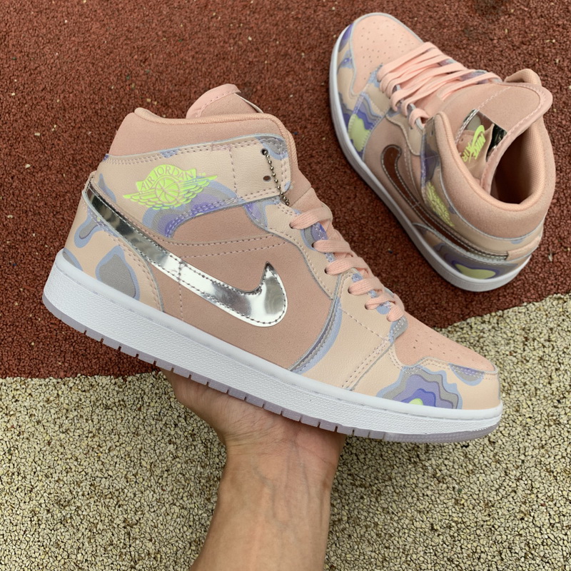 Jordan 1 Mid SE spective