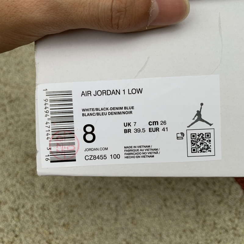 Air Jordan 1 Low shoes