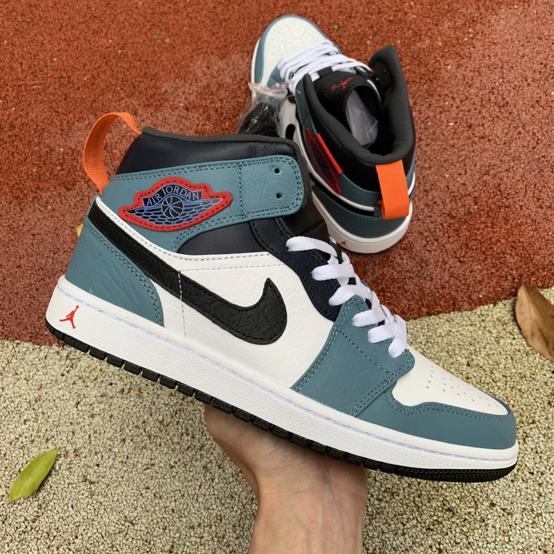 Jordan 1 Mid Shoes078
