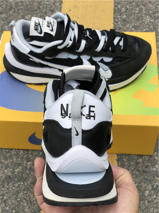 Sacai x Nike VaporWaffle ''Black White''
