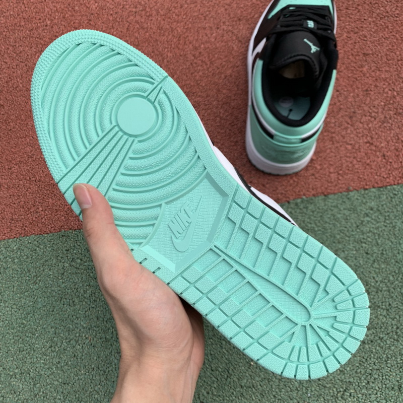 Air Jordan 1 Low shoes