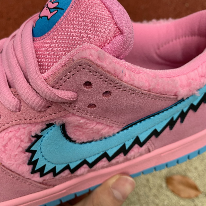 Grateful Dead x Nike SB Dunk Low “Pink Bear”