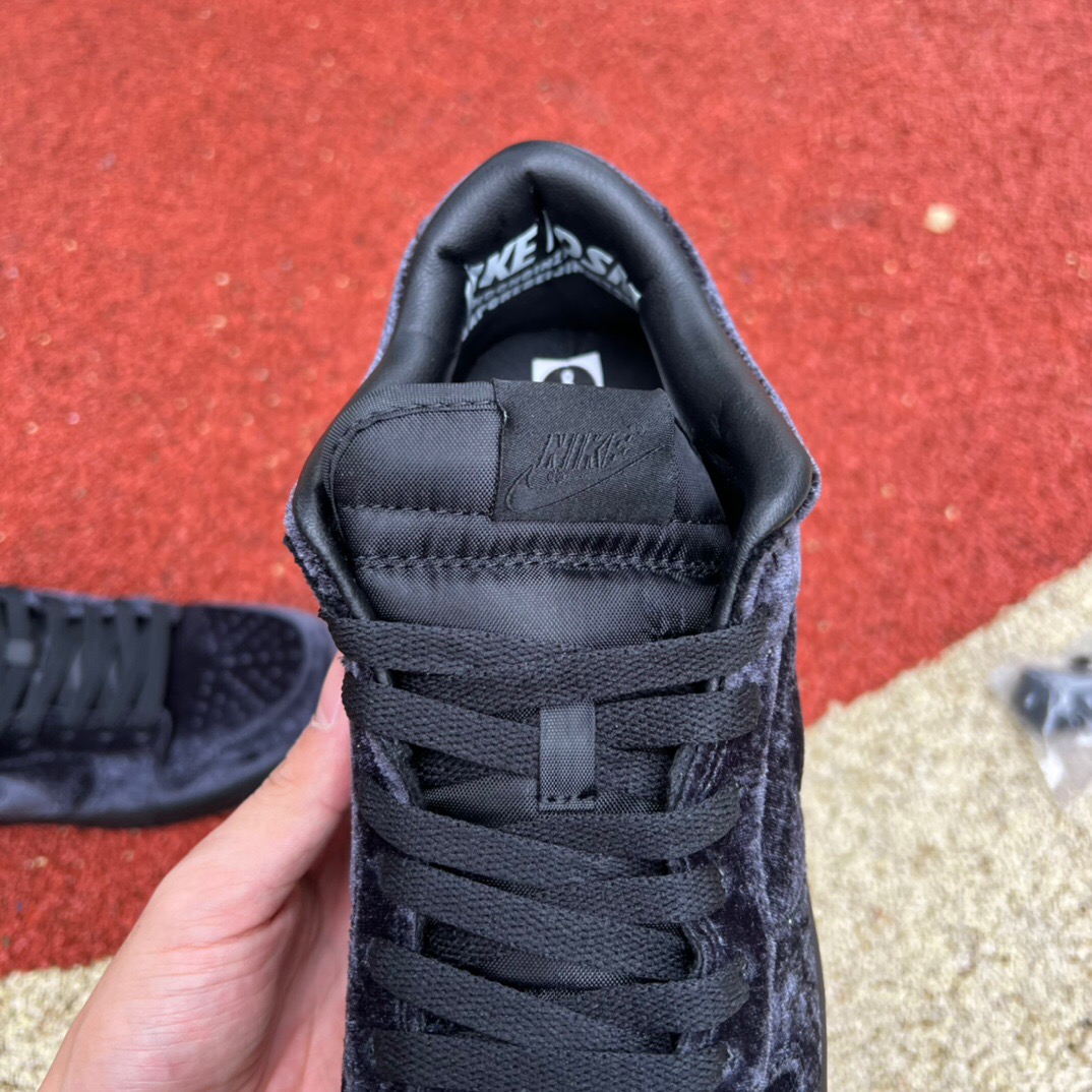 Nike SB Dunk Low Black Suede