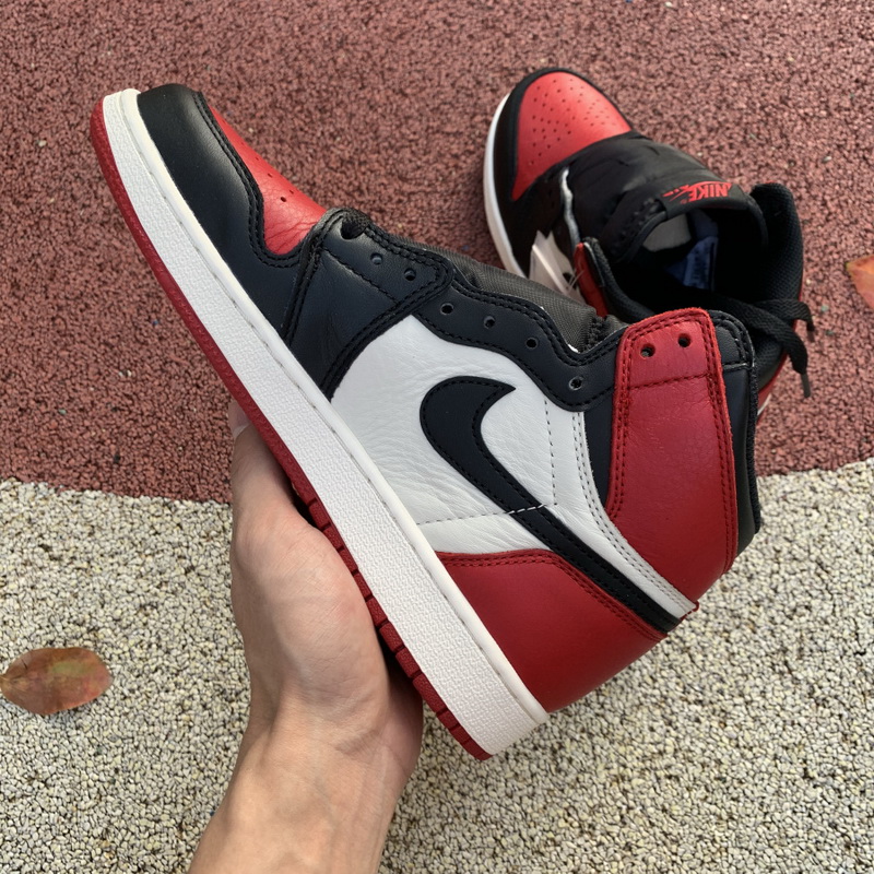 Air Jordan 1 Retro High OG “Bred Toe” GS