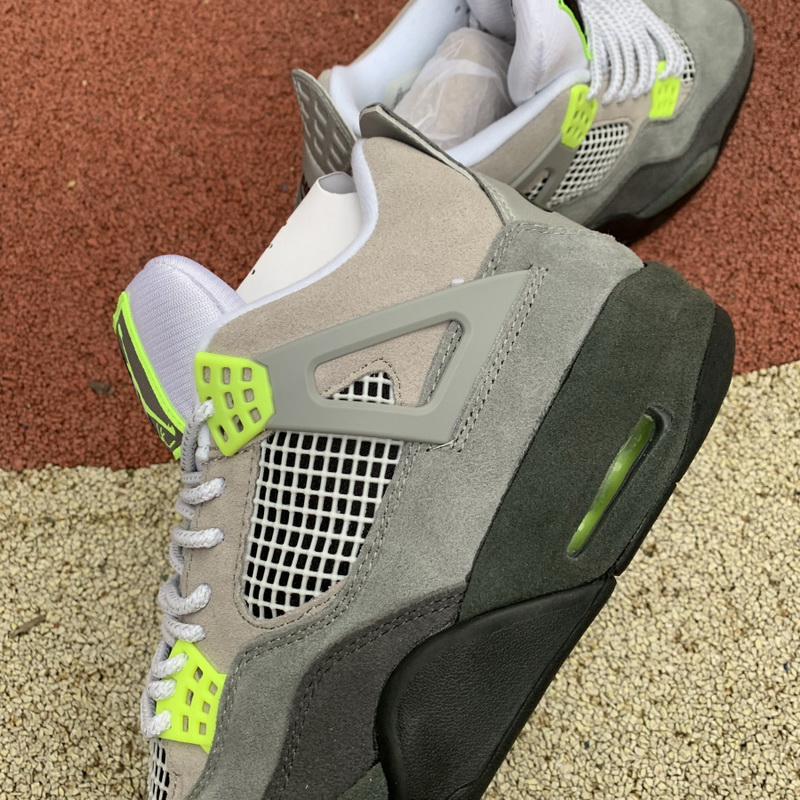 Air Jordan 4 SE “Neon”