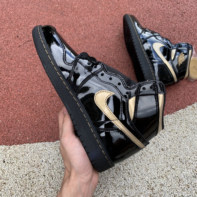 Air Jordan 1 High “Black Metallic Gold” GS
