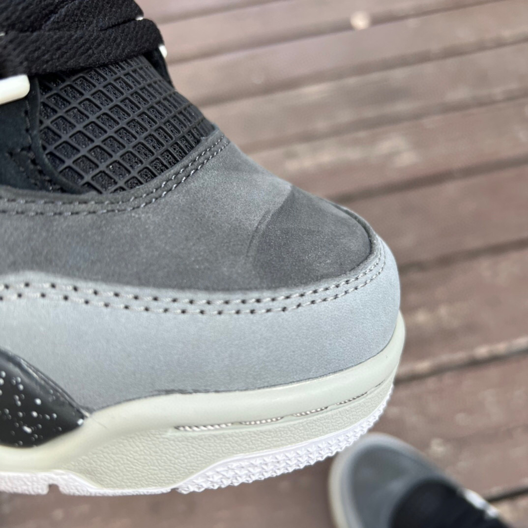 Air Jordan 4 Fear Pack
