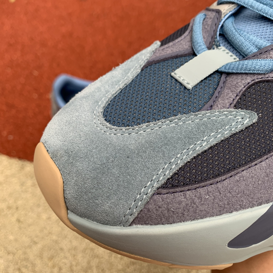 Yeezy 700 Carbon Blue