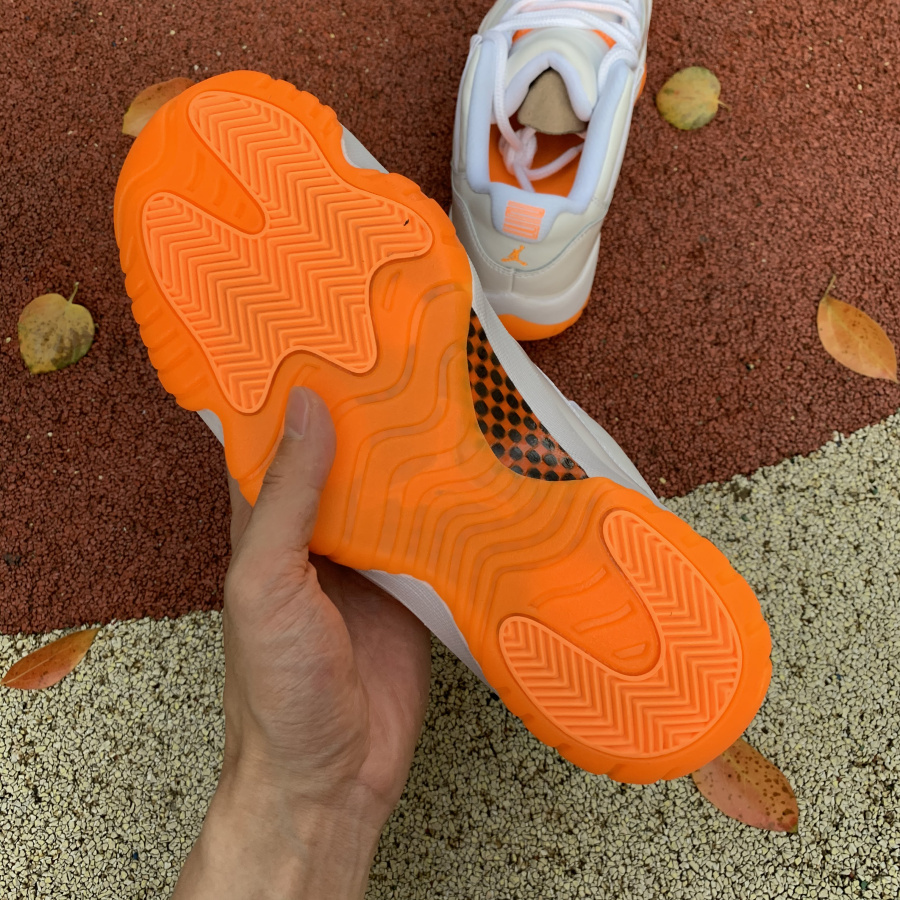 Air Jordan 11 Low WMNS Citrus 2021