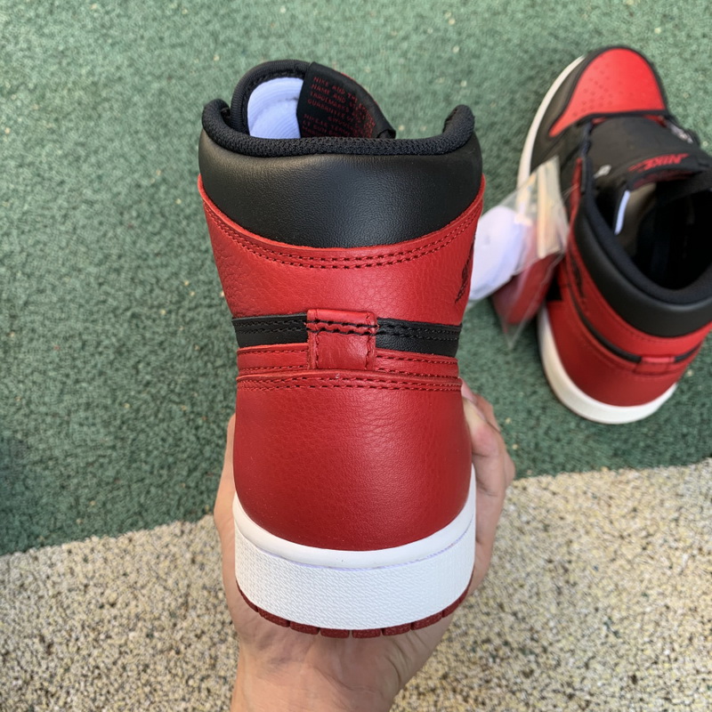 Air Jordan 1 Retro OG High “Banned”