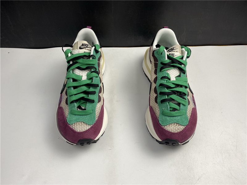 Sacai x Nike Vaporwaffle Villain Red Neptune Green