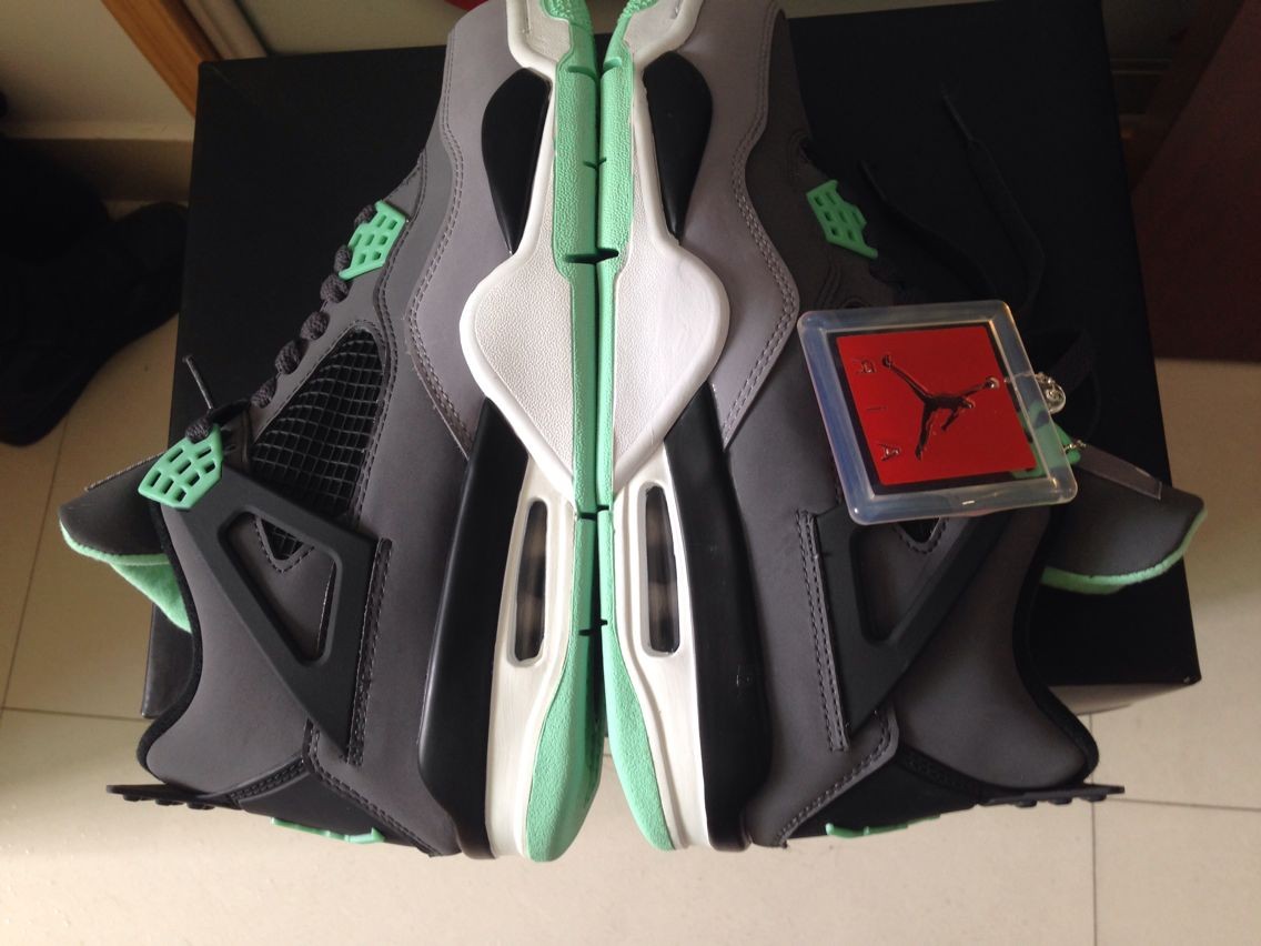 Air Jordan 4 Retro Green Glow