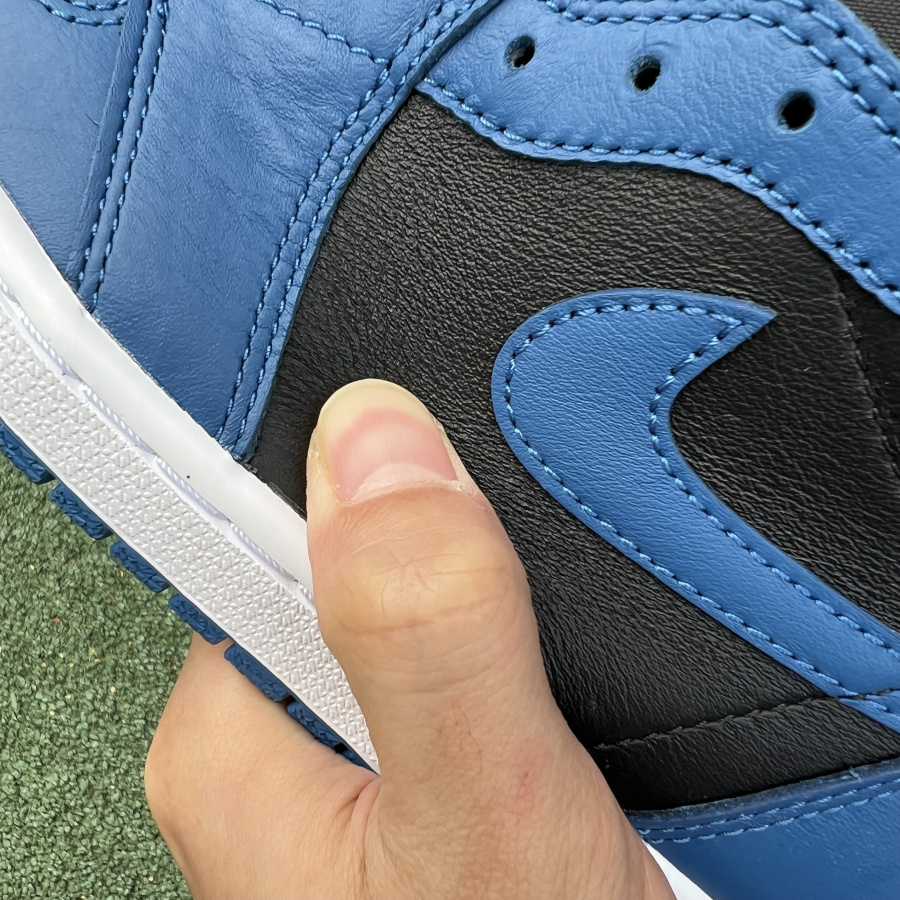 Air Jordan 1 High “Dark Marina Blue”